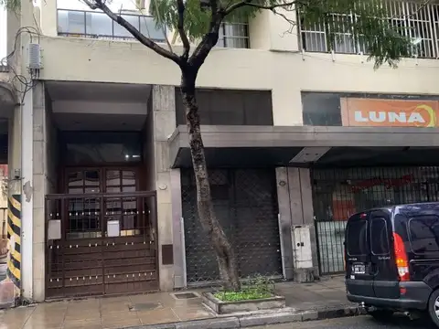 Venta San Telmo  4  pisos conectados ( Excelente oportunidad colegio, instituto, gremio)dentro...