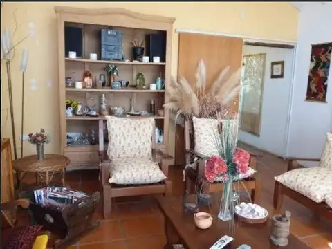 Casa 3 ambientes con 2 baños