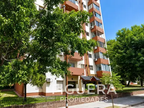 Venta 3 Ambientes al Frente en Flores | Piso Alto, Luminoso