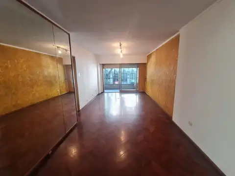 9 De Julio 1590 , Piso 1