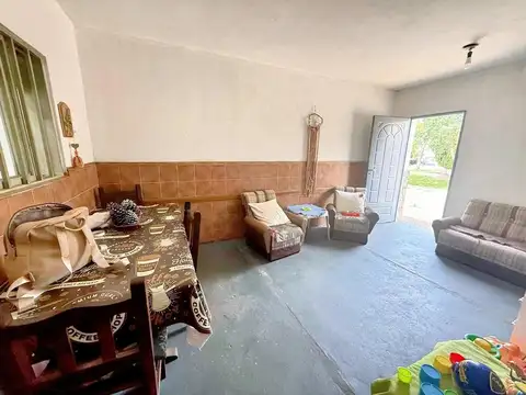 Casa 5 ambientes con 4 baños