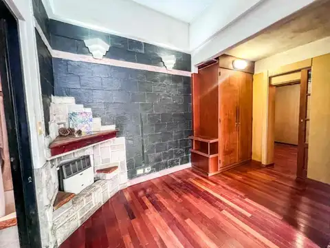 Depto Tipo Casa 5 ambientes con 2 baños
