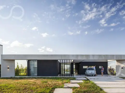 CASA EN VENTA VILLAGE PLAZA