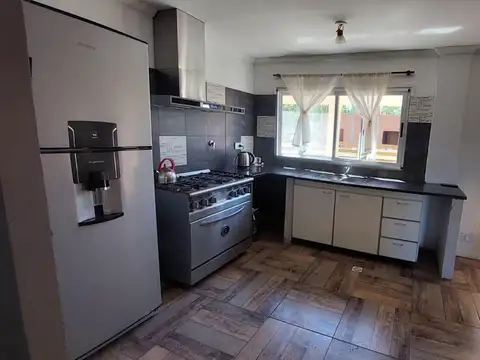 Casa 5 ambientes con 2 baños