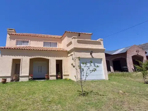 Avenida 4 e/ Los Alelies y Las Madreselvas