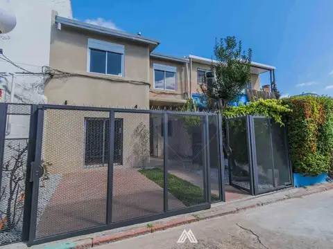 Venta casa pocitos 2 dorms, cochera y patio 