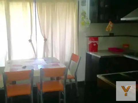Casa 6 ambientes con 3 baños