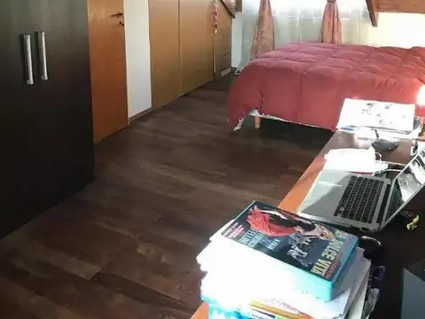 Casa en venta - 3 Dormitorios 3 Baños - 200Mts2 - Florencio Varela