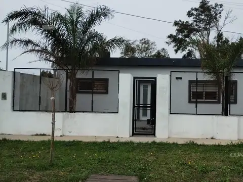 Casa 3 ambientes con 1 baño