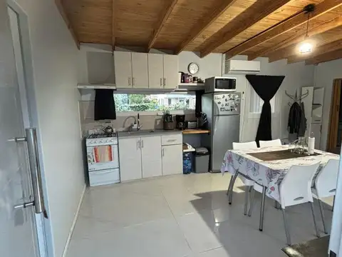 Casa 2 ambientes con 1 baño