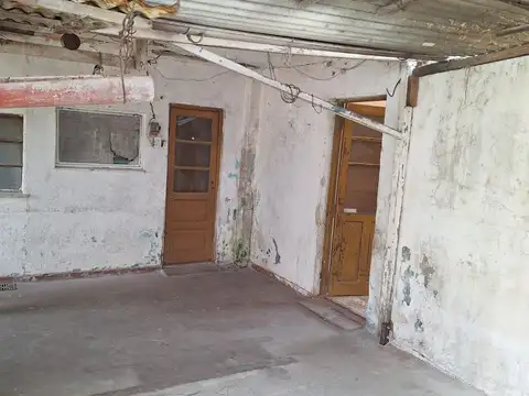 VENTA CASA CON TERRENO APTO PARA CONSTRUCCION
