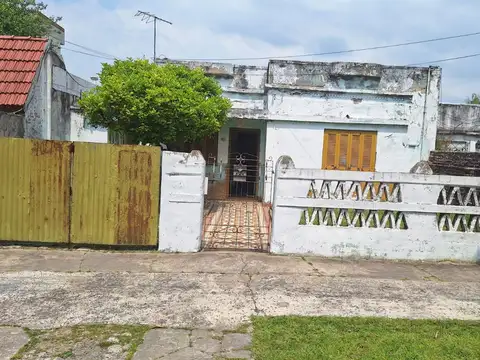 VENTA CASA CON TERRENO APTO PARA CONSTRUCCION