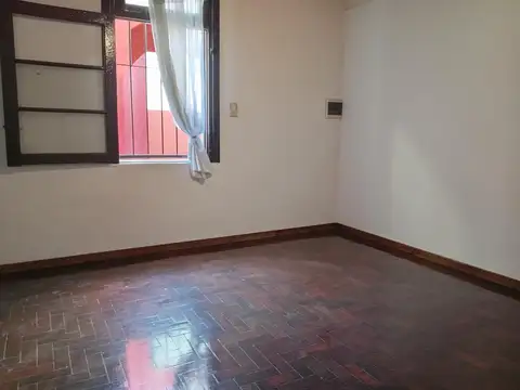 VENTA PH 2 Ambientes  Amplio, Luminoso y Funcional PERMUTA  MATADEROS CABA