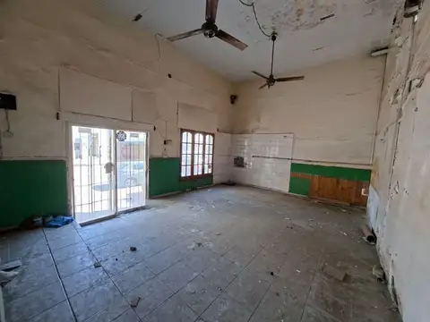 Local en Venta 96 años