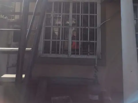 Casa 18 ambientes con 4 baños