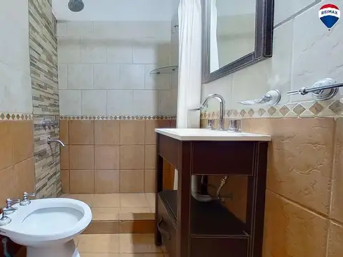 VENTA CASA 5 AMBIENTES ITUZAINGO