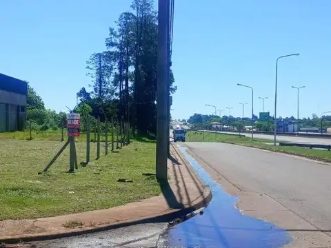 (V40) Terreno sobre Colectora de Ruta 12 - Garupá