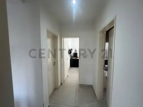 Casa en Venta con 4 cocheras