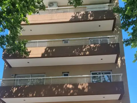   EXCELENTE AMBIENTE, APTO PROFESIONAL DE 34 m2 CON AMPLIO BALCON AL CONTRAFRENTE   GRAN OPORTUNIDAD   EXCEPCIONAL ZONA “ VEALO !