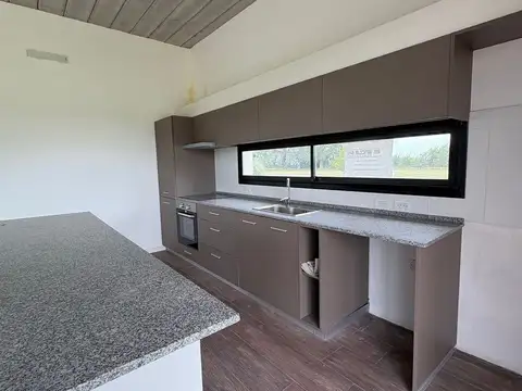 CASA EN VENTA A ESTRENAR LA FEDERALA, LOBOS