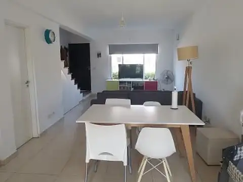 Guido 1900, La Angelica, Pilar, Bs.As. G.B.A. Norte 1900