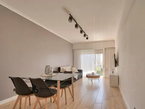 Departamento en Venta en Plaza Colon, USD 130.000