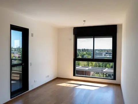 Av. L. Miglierini 846