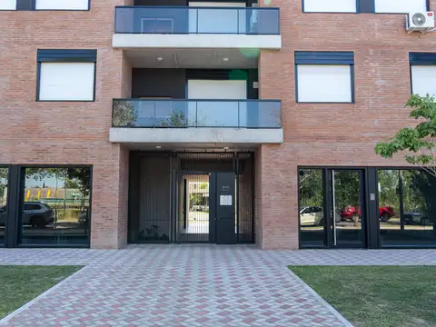 alquiler departamento un dormitorio con cochera condominio los pasos fisherton