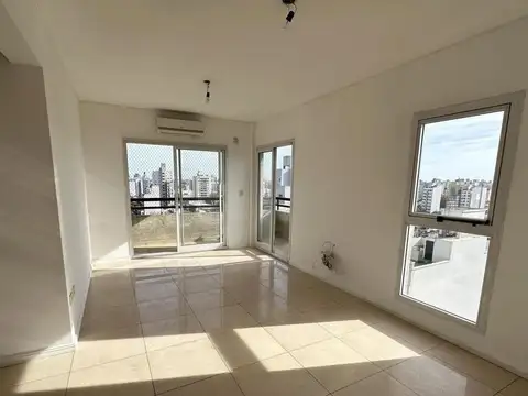 Venta de Dpto 3 ambientes con cochera en Lanús Este!