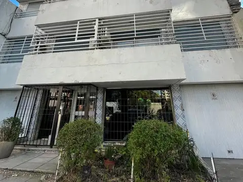 Venta Departamento 3 ambientes con espacio guardacoche  en San Cristobal