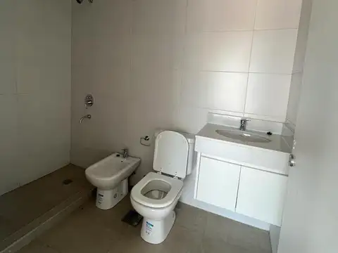 Depto Tipo Casa 4 ambientes con 3 baños