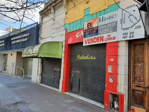 Plaza Esteban Adrogue 26
