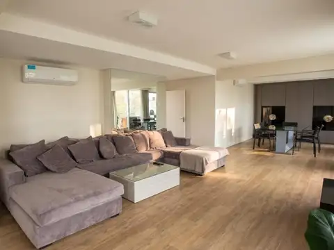 Departamento en Venta con 3 cocheras