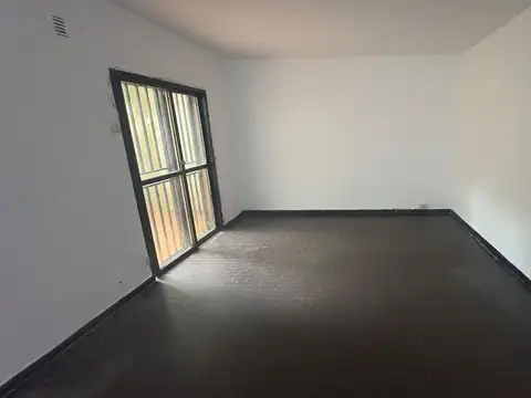 DEPARTAMENTO MONOAMBIENTE EN VENTA CON PATIO
