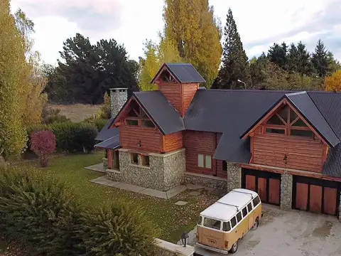 Casa 5 ambientes con 2 baños