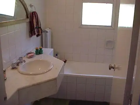 Casa en Alquiler Temporal con 2 cocheras