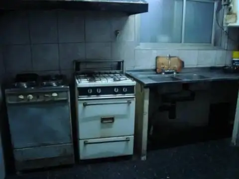 EDIFICIO EN ESQUINA DE SAN TELMO  C/LOCALES EN RENTA