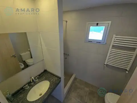 Casa 2 ambientes con 1 baño