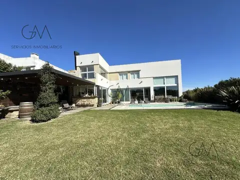 Casa en venta Barrio Arenas del Sur