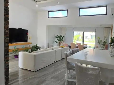 Casa 3 dorm en alquiler - Bo. San Sebastián, Tigre - 162 m2, amoblada