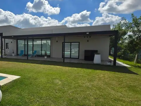 Casa en Alquiler en Tigre Centro, USD 2.000