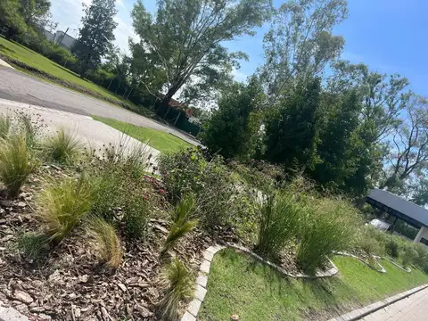 Terreno en venta  Club de Campo Casuarinas del Pilar