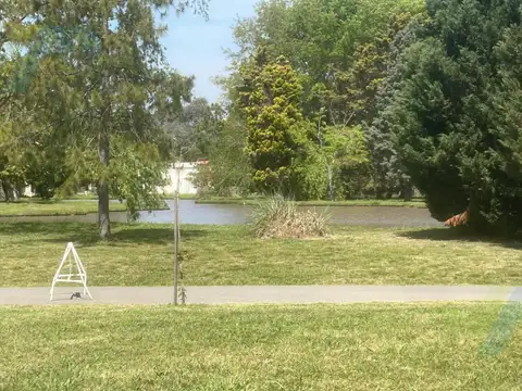 Terreno en venta  Club de Campo Casuarinas del Pilar