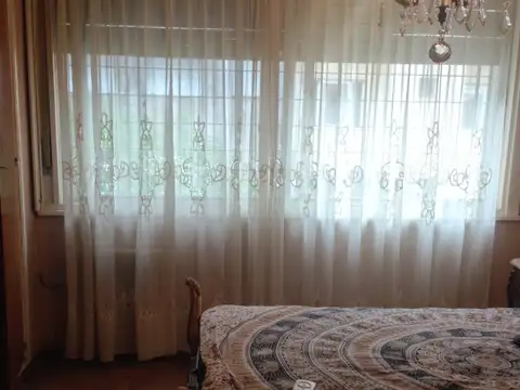 OPORTUNIDAD CASA CHALET A LA VENTA EN EL CENTRO DE ADROGUE EJERCITO ARGENTINO AL 900