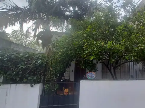 Depto Tipo Casa 3 ambientes con 1 baño