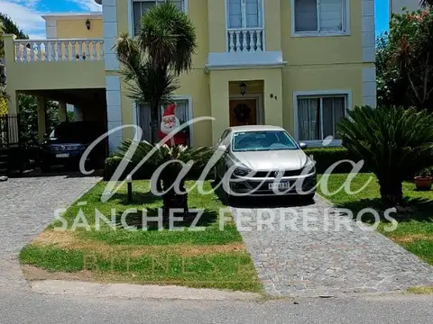 Casa en Venta de 4 dormitorios