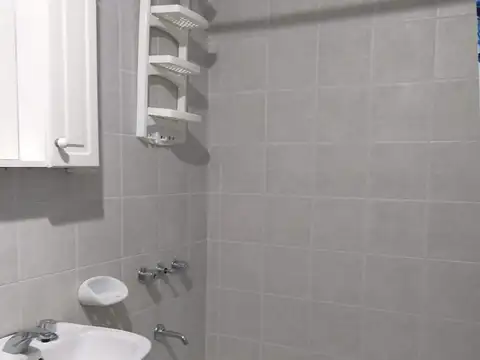 Departamento en Alquiler en Pompeya, $ 650.000
