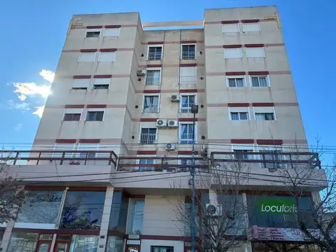 DEPARTAMENTO EN VENTA EN EL CENTRO DE GRAL ROCA.