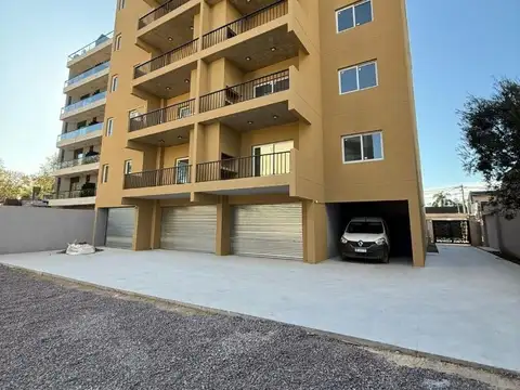 Estados Unidos 100, Piso 3