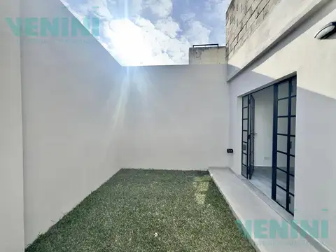 Depto Tipo Casa 3 ambientes con 1 baño